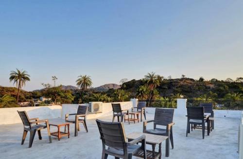 mount abu spring valley