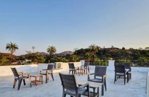 mount abu spring valley