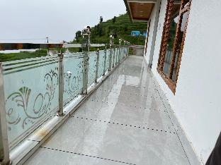 himalayan hill top resort