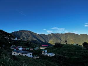 himalayan hill top resort