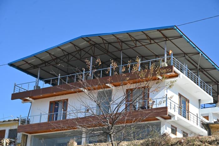 himalayan hill top resort