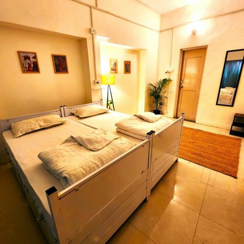hammock hostels