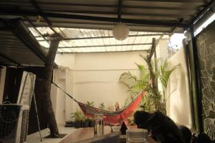 hammock hostels