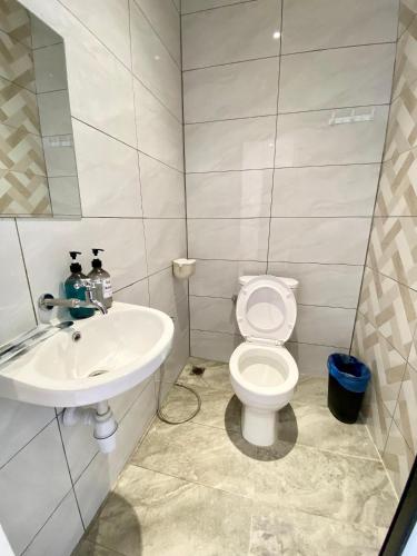 the 6n by sky hive