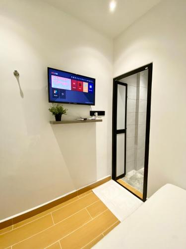 the 6n by sky hive