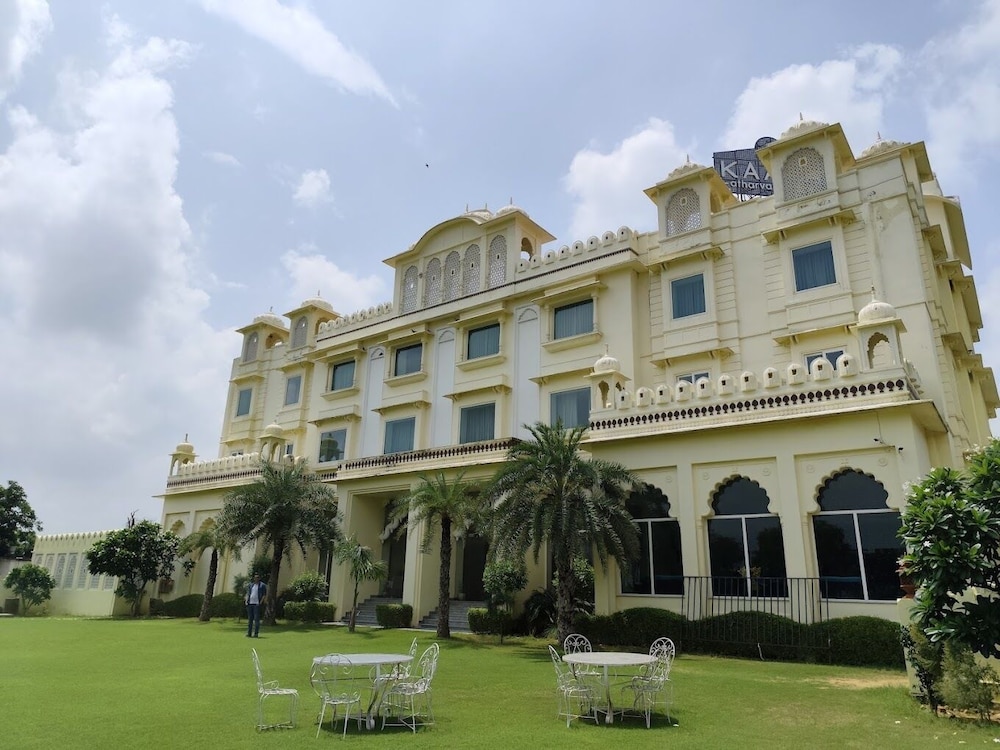 caelum atharva palace