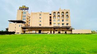 pukhraj club and resort