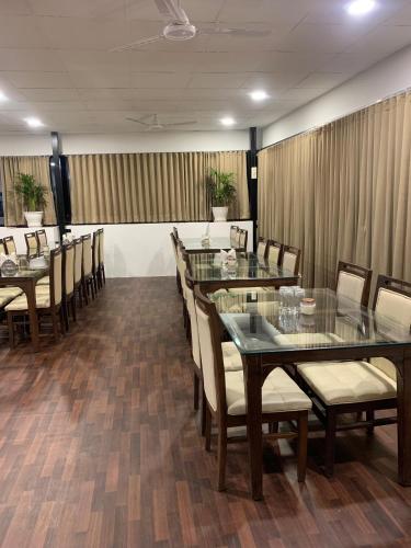 stayguru the canyon inn