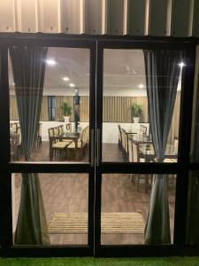 stayguru the canyon inn