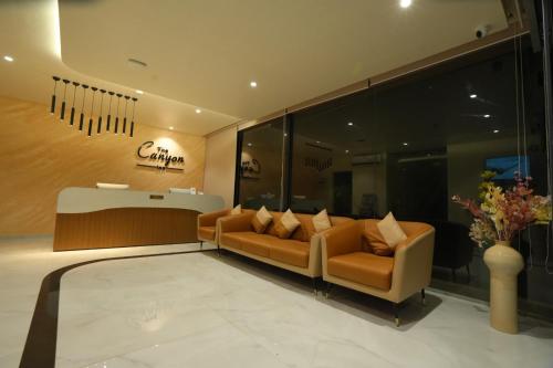 stayguru the canyon inn