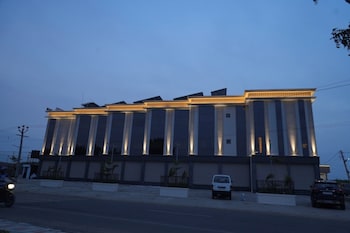 stayguru the canyon inn