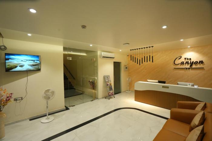 stayguru the canyon inn