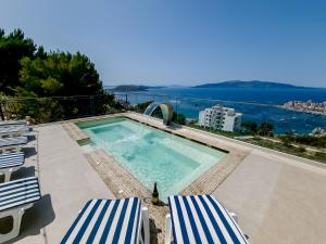 sunset shoreline saranda hotel
