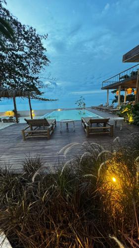 cape beach villa samui