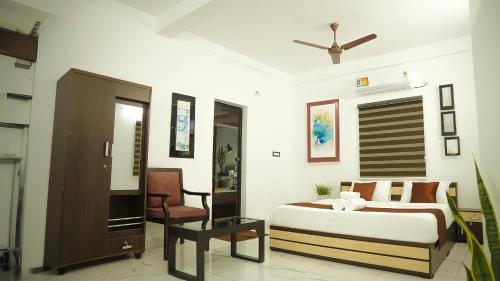 Goldsuite,,3 star