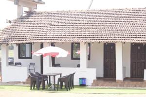 casa hillary guest house