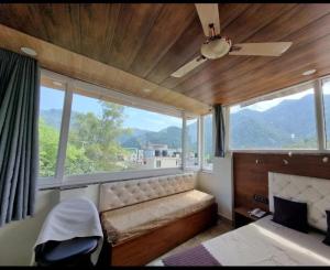 hotel mount view inn