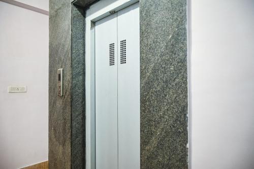 Shraddha Residency 2,,5 star