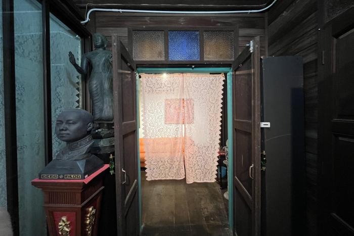 64 sweet home dusit bkk