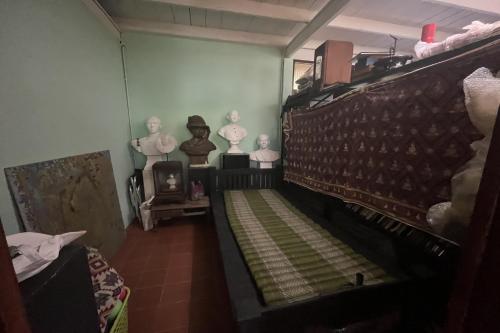 64 sweet home dusit bkk