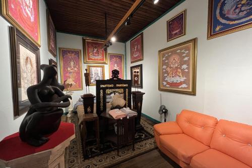 64 sweet home dusit bkk