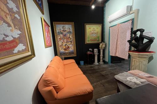 64 sweet home dusit bkk