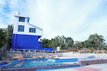 bluehill lotus holistic wellness village