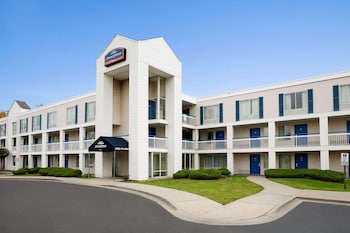 Travelodge By Wyndham Lansing Il,Cook County>>Chicago,2 star