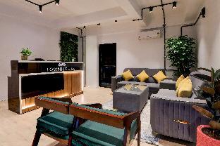 collection o sri jahnavi group besides yashoda hospital hitec city