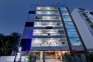 collection o sri jahnavi group besides yashoda hospital hitec city