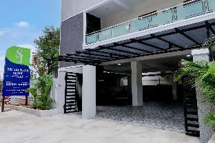 collection o sri jahnavi group besides yashoda hospital hitec city