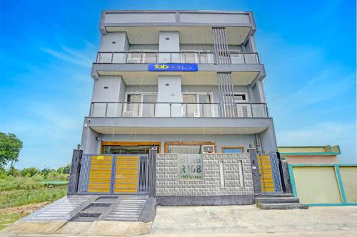 hotel o the viraaj banquet and hotel