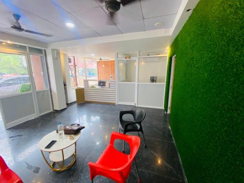 Hotel Balaji Villa,,3 star