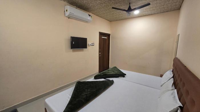 hotel maheshwari greens