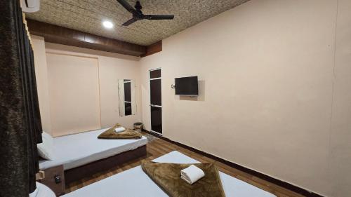 hotel maheshwari greens