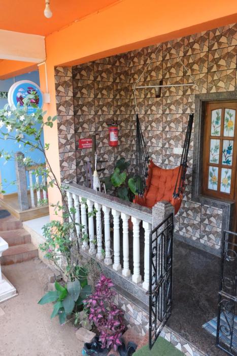 last minute trip hostel morjim by the sea