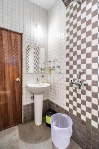 last minute trip hostel morjim by the sea