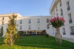 holiday hotel