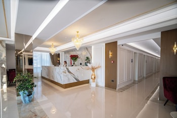 Holiday Hotel,,4 star