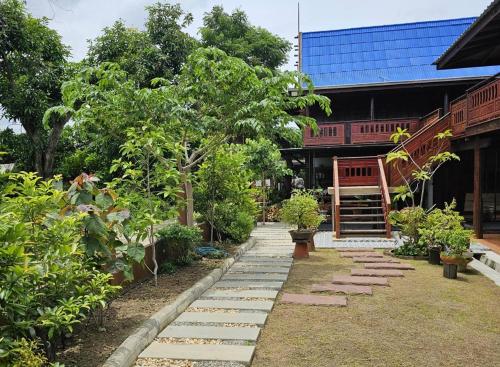 nipatra homestay