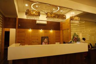 hotel grand sarowar