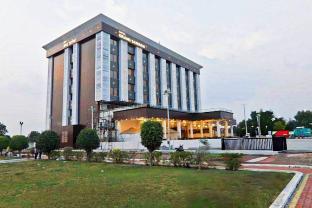 hotel grand sarowar
