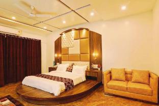 hotel grand sarowar