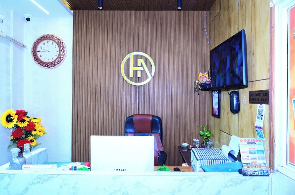 dhamstay hotel aradhya near beach puri