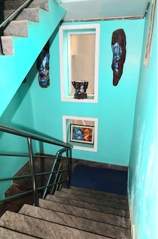 dhamstay hotel aradhya near beach puri