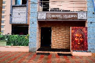dhamstay hotel aradhya near beach puri