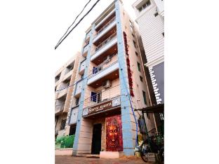 dhamstay hotel aradhya near beach puri