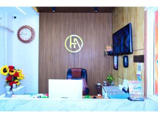 dhamstay hotel aradhya near beach puri