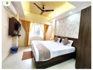 dhamstay hotel aradhya near beach puri