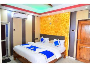 dhamstay hotel aradhya near beach puri
